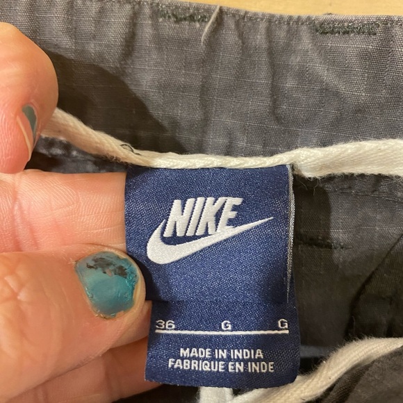 Nike Men's Gray Cargo Shorts 36 (C) - Picture 5 of 9